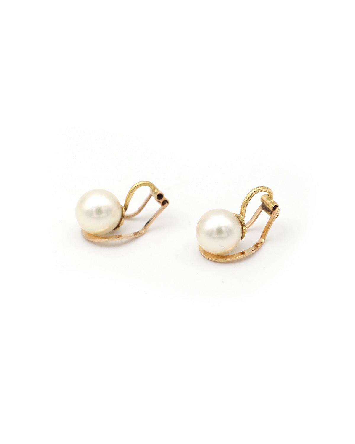 Cultured pearl ear clips