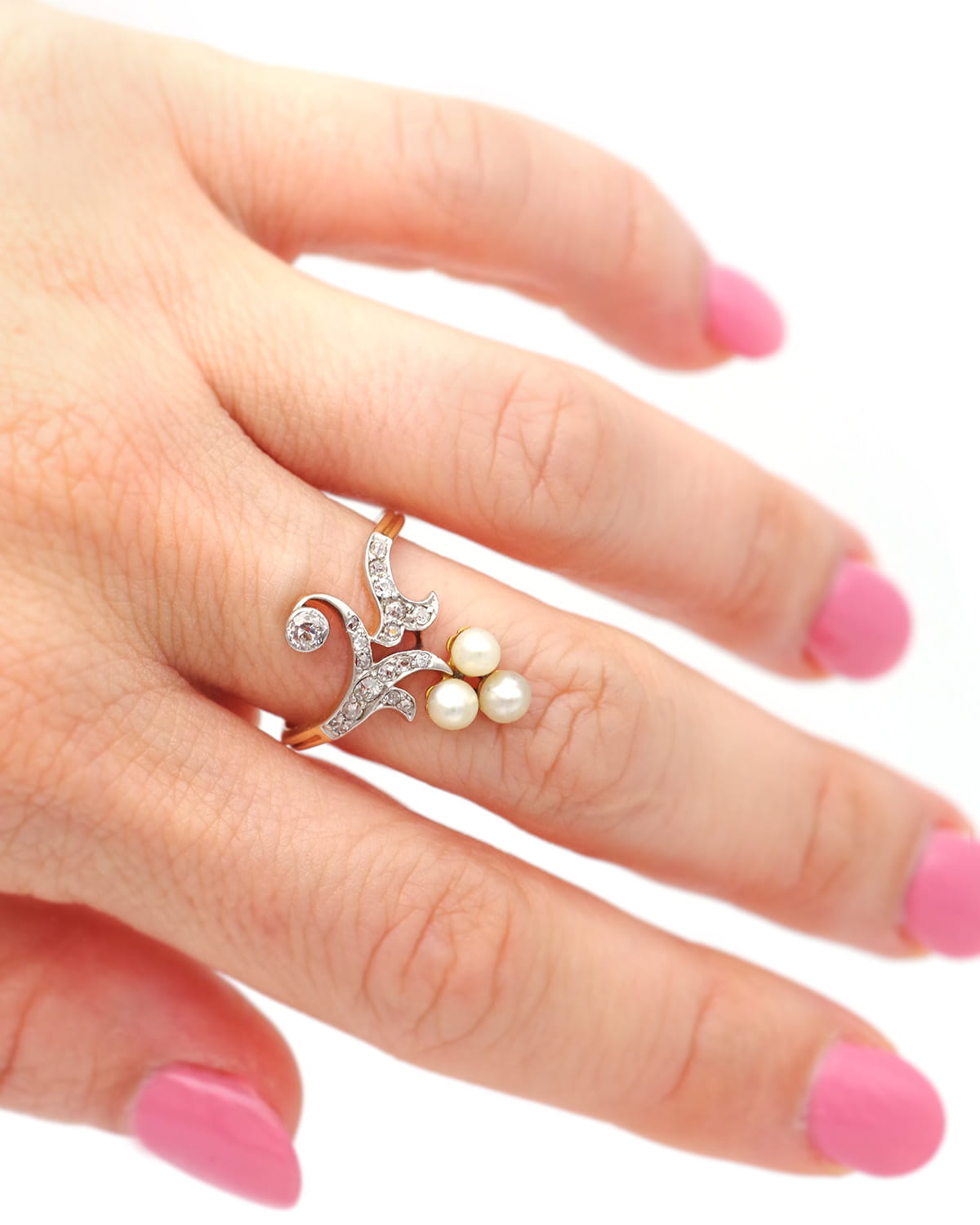 Diamond and pearl tiara ring
