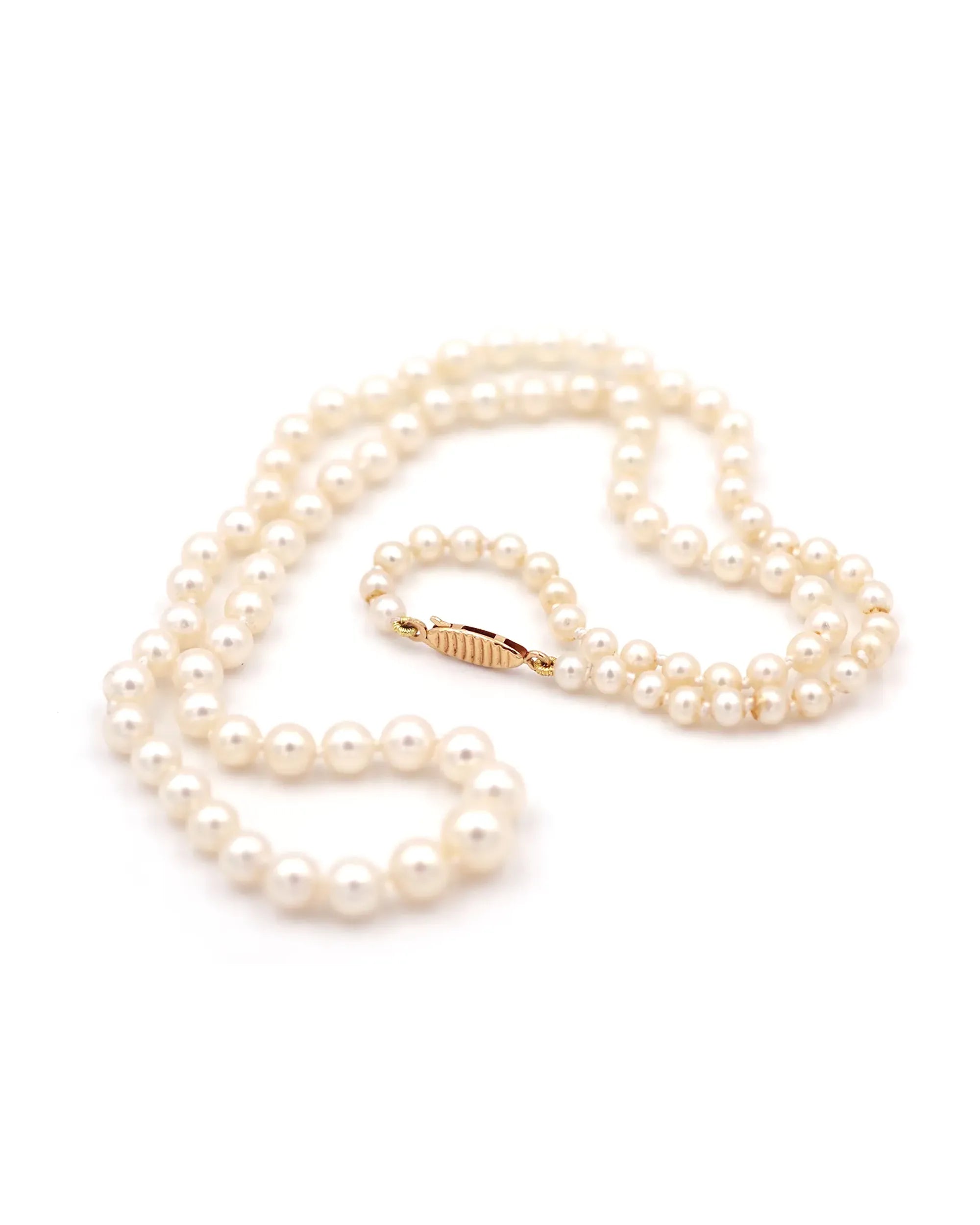 Vintage gold pearl necklace