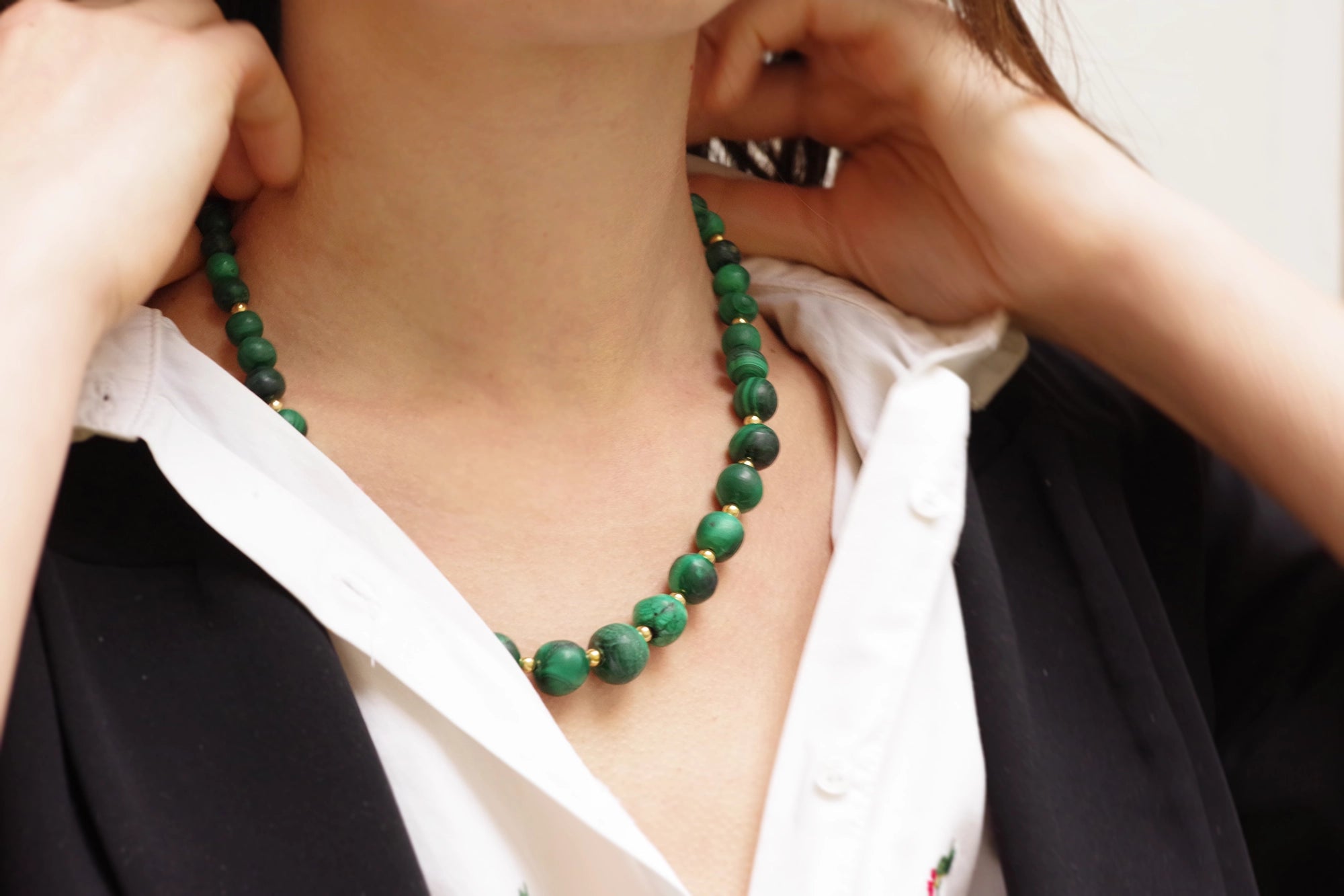 collier perles malachite en or