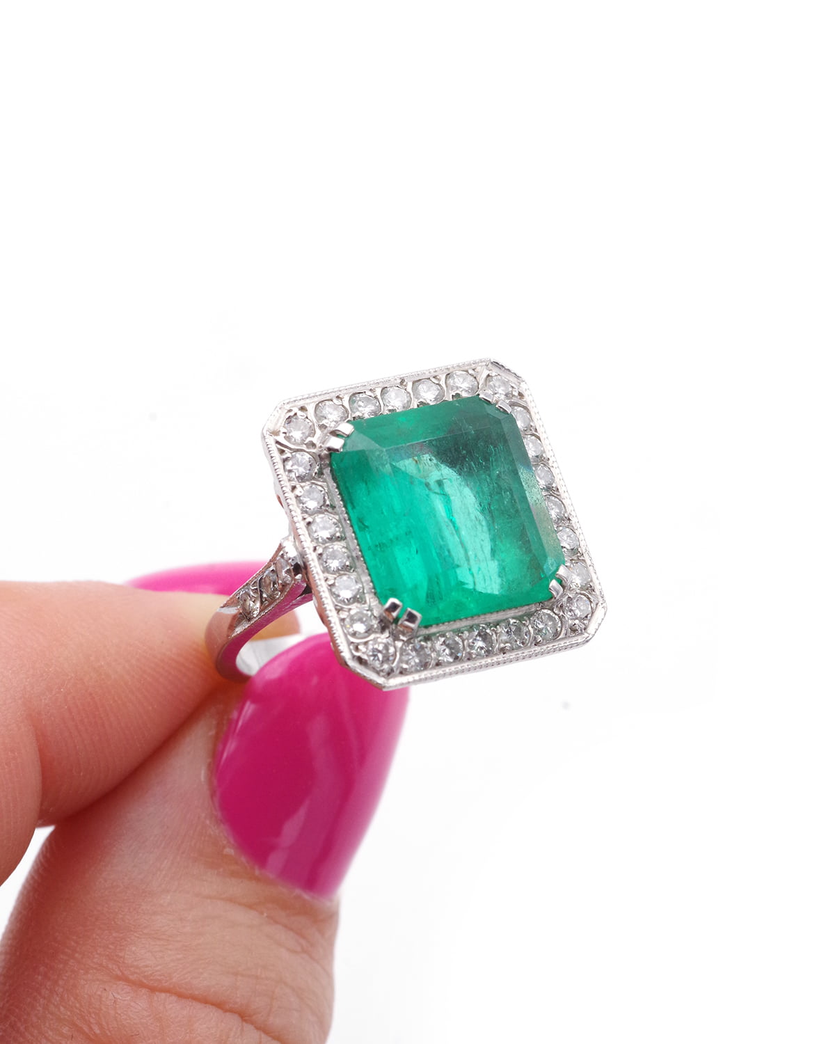 Seventies diamond emerald ring 