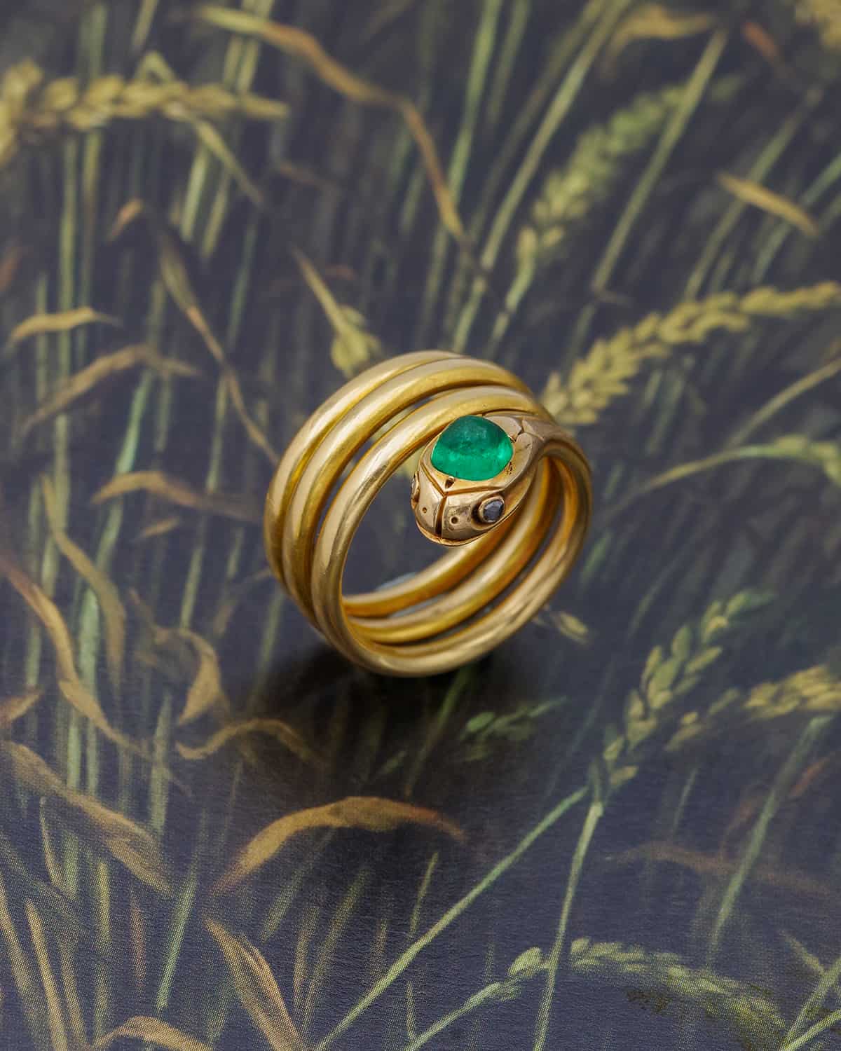 Bague émeraude serpent en or