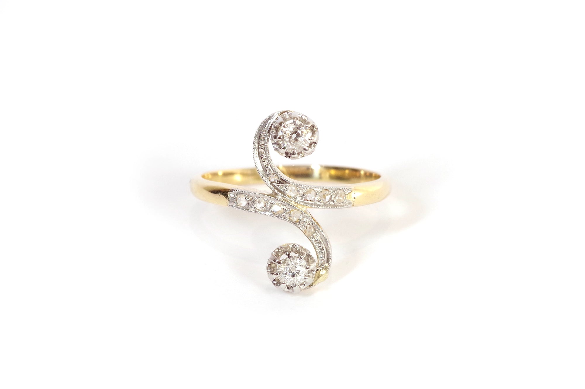 Belle Epoque old mine cut diamond ring