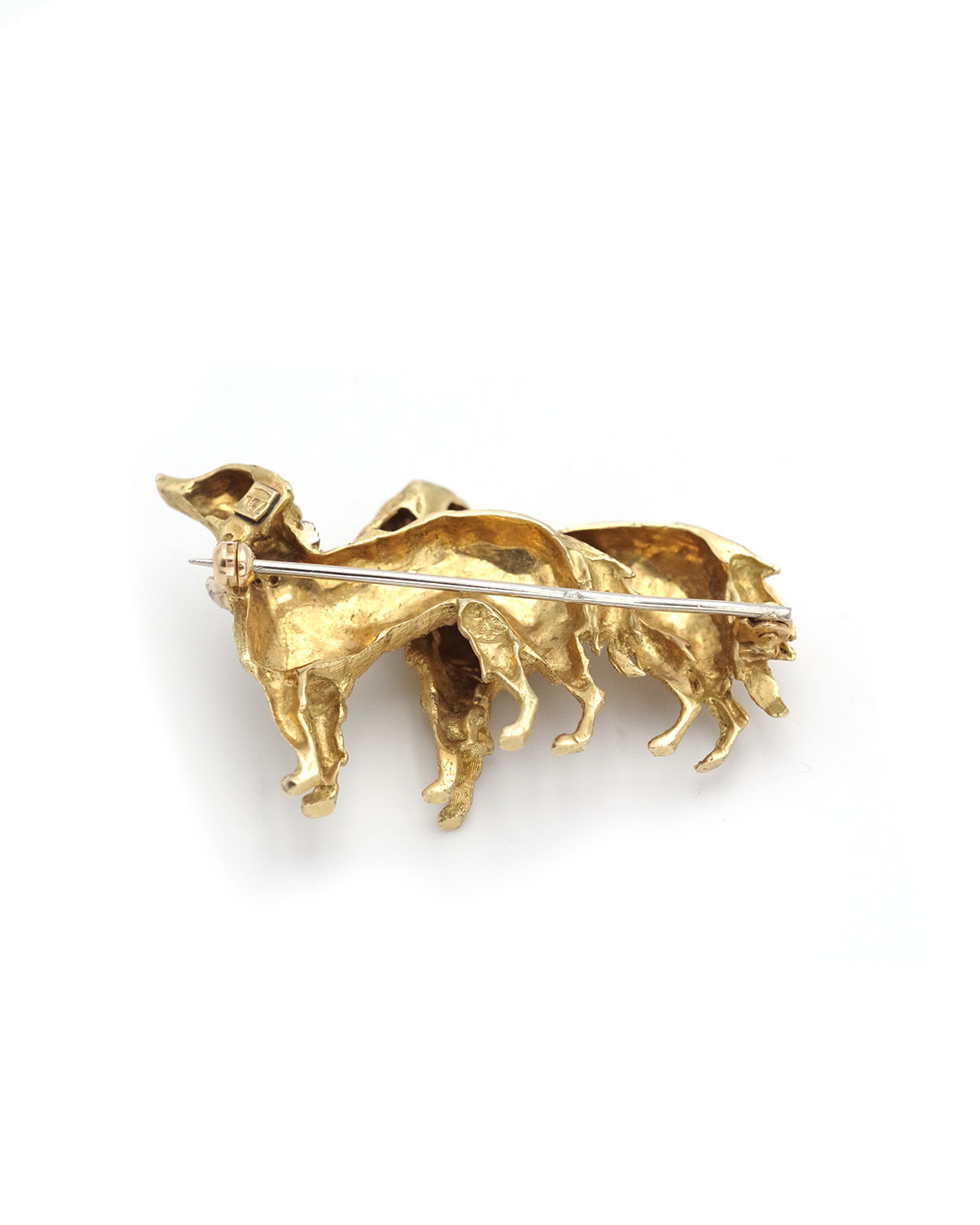 Dog Greyhound brooch in gold