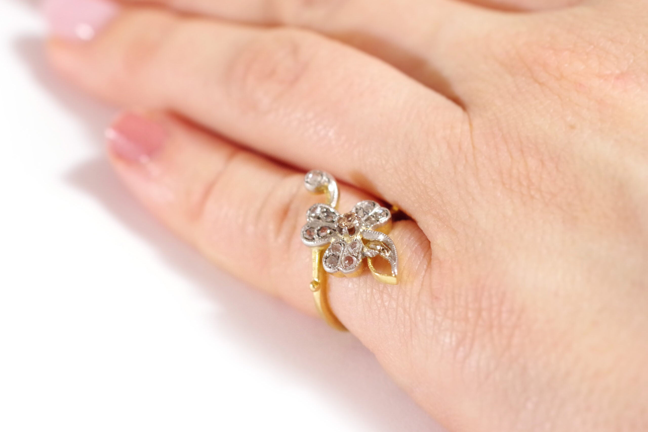 Art Nouveau antique clover ring