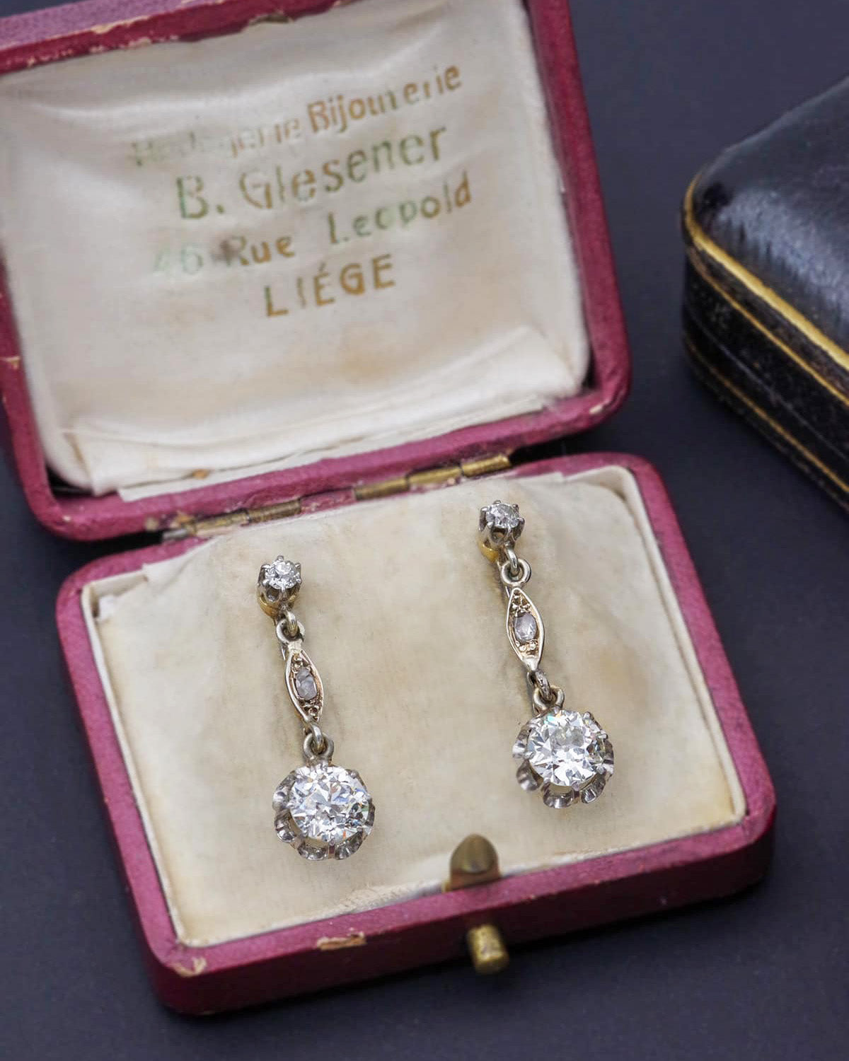 boucles d'oreille anciennes