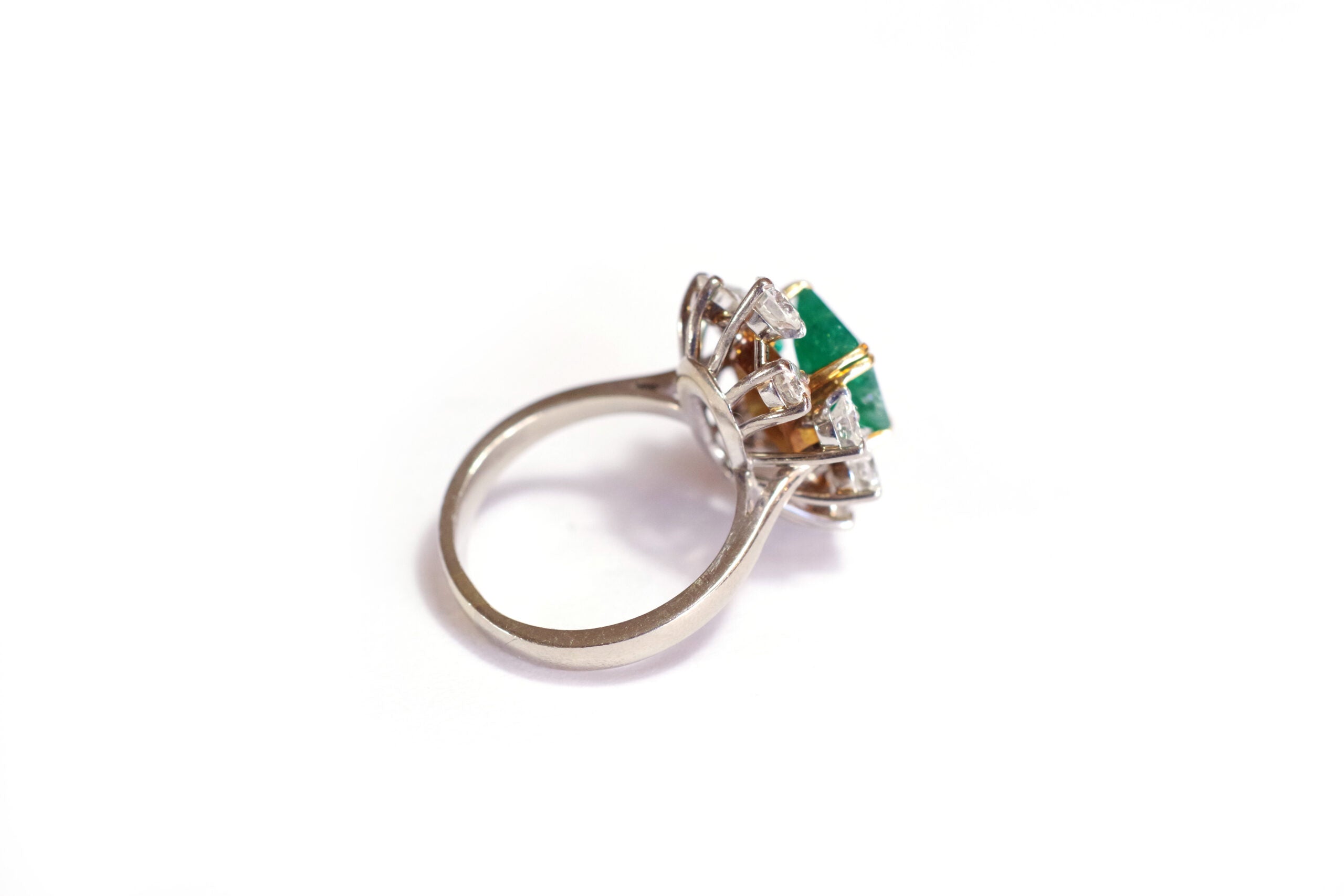 emerald diamond cluster ring gold platinum antique jewellery