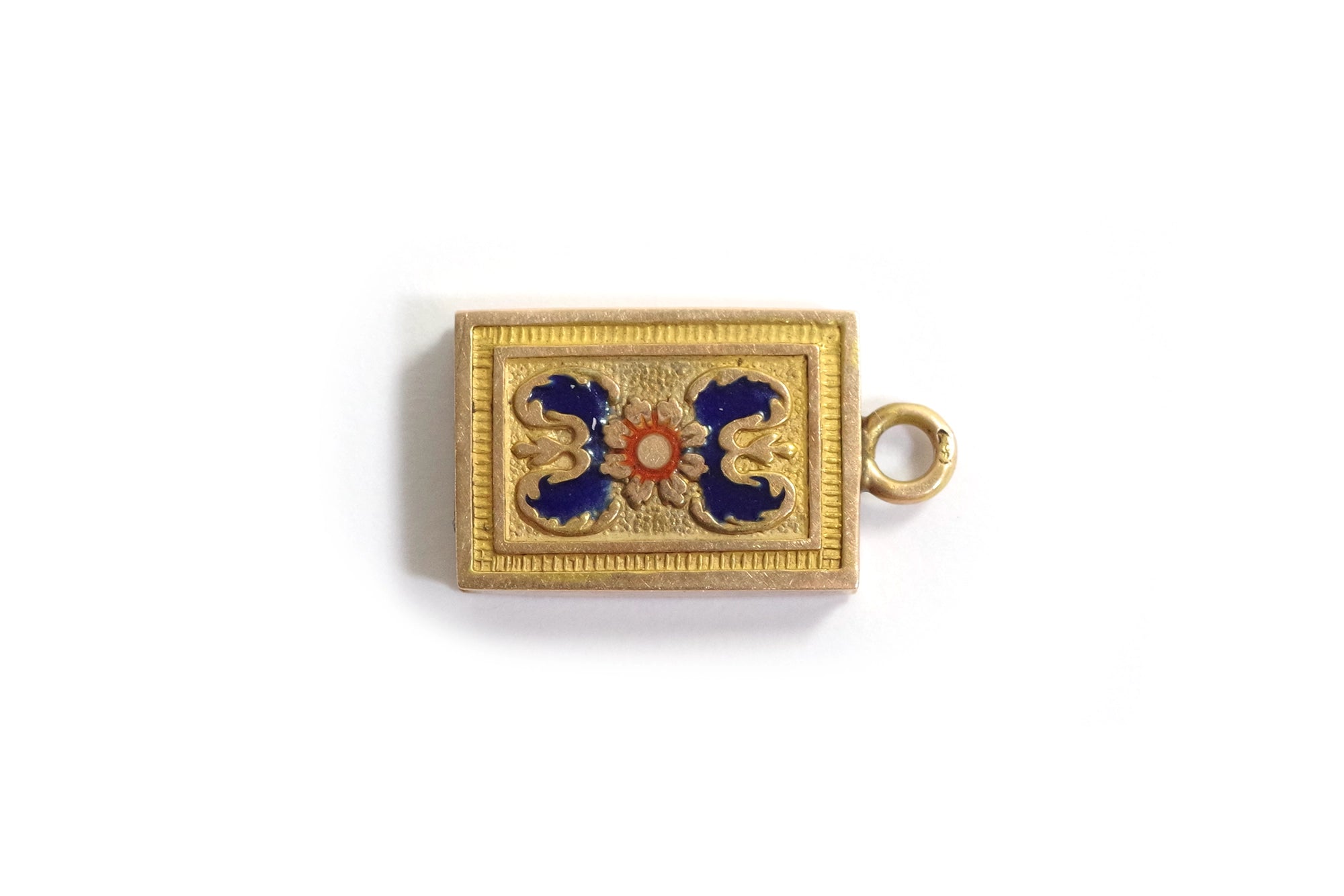 Antique gold clasp