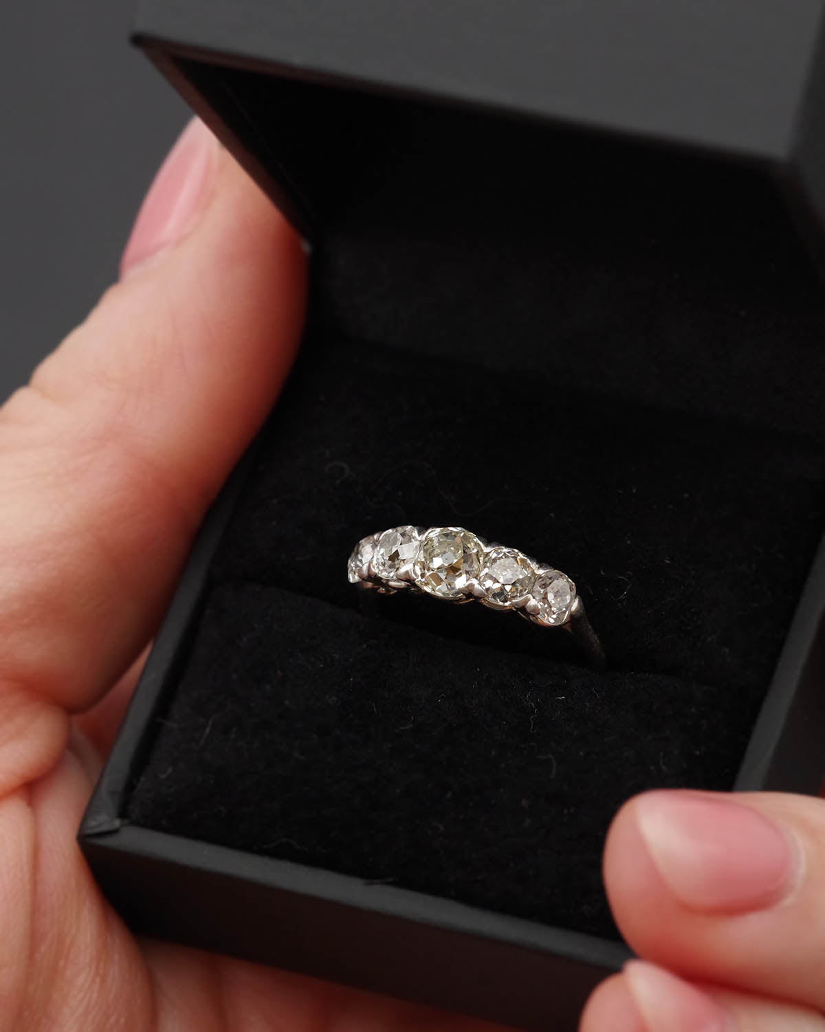 diamond line ring in platinum