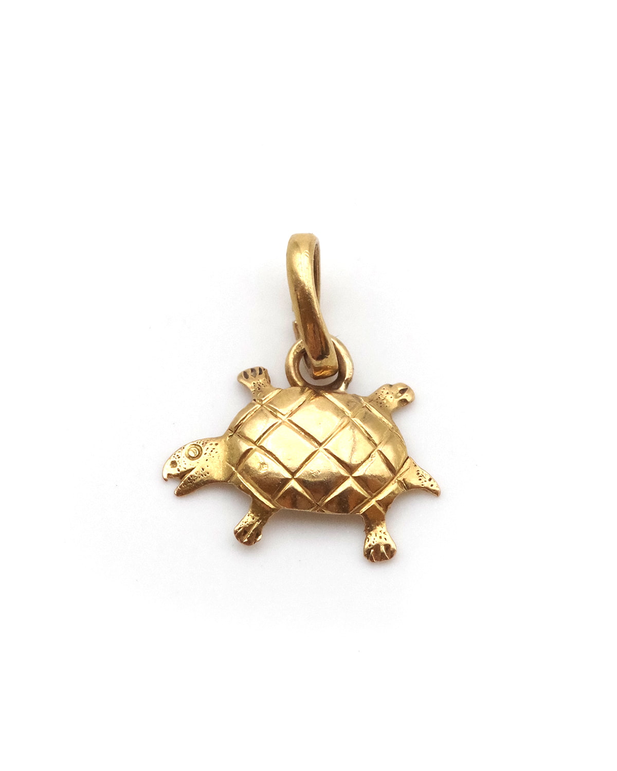 Charm turtle gold pendant