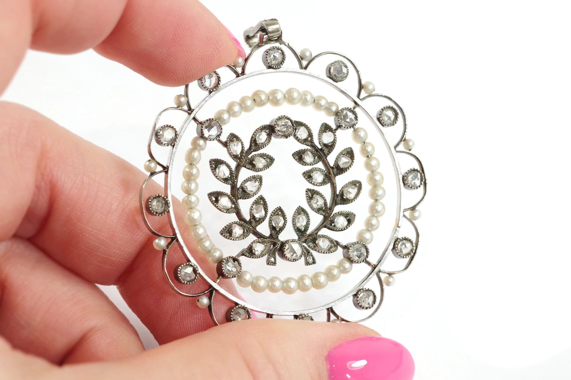 pendentif diamants perles fines