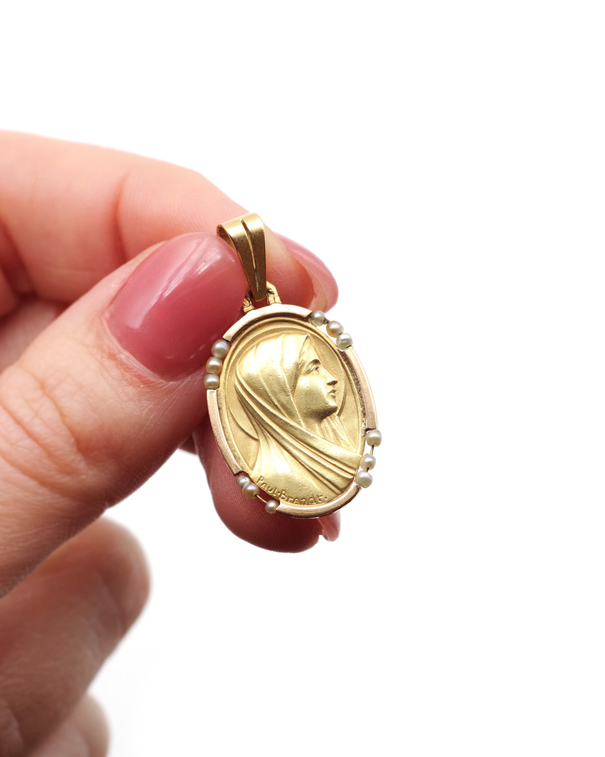 Holy virgin medal in gold