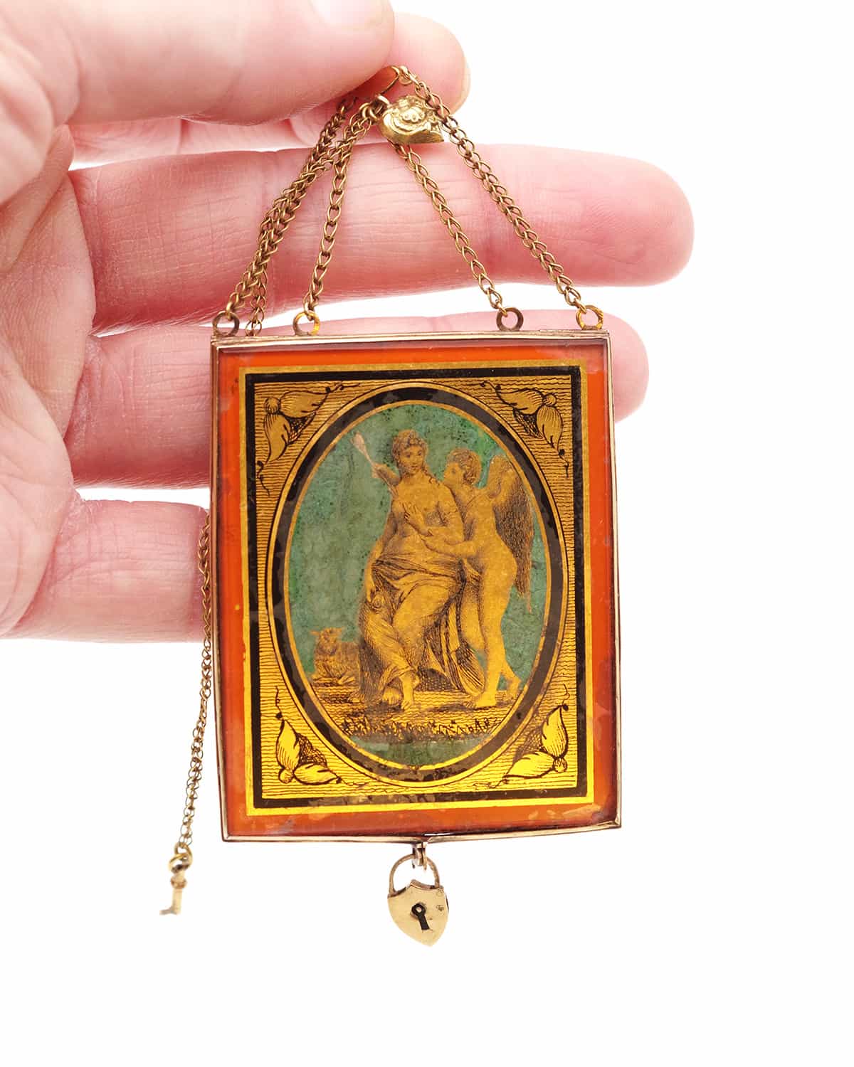 Medaillon allegorie amour en or