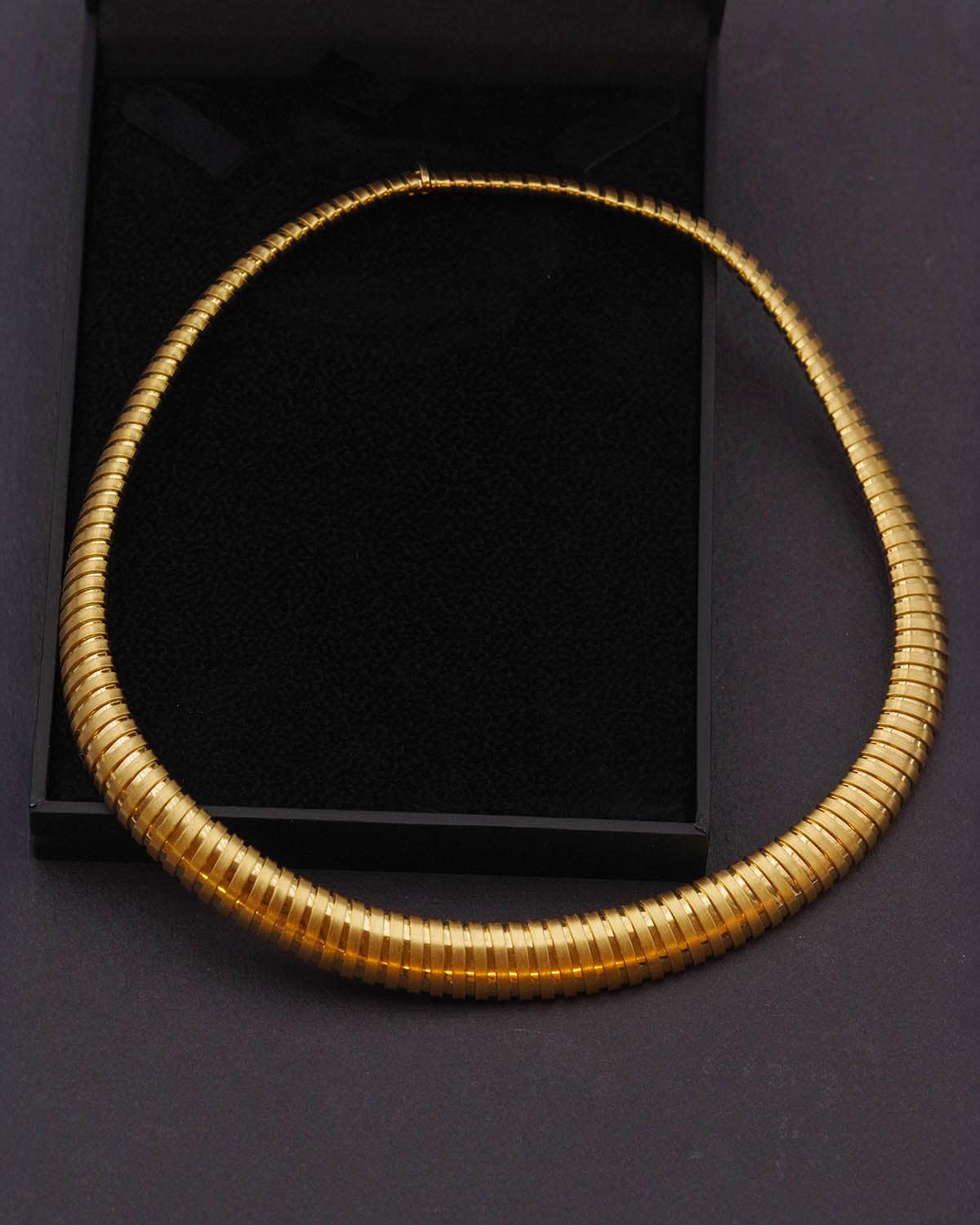 mid century gold tubogas necklace