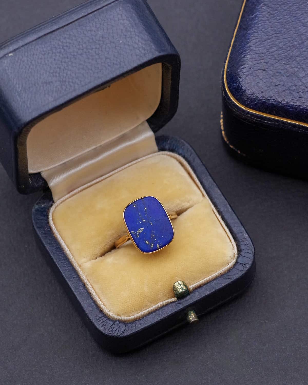 Modernist lapis lazuli ring