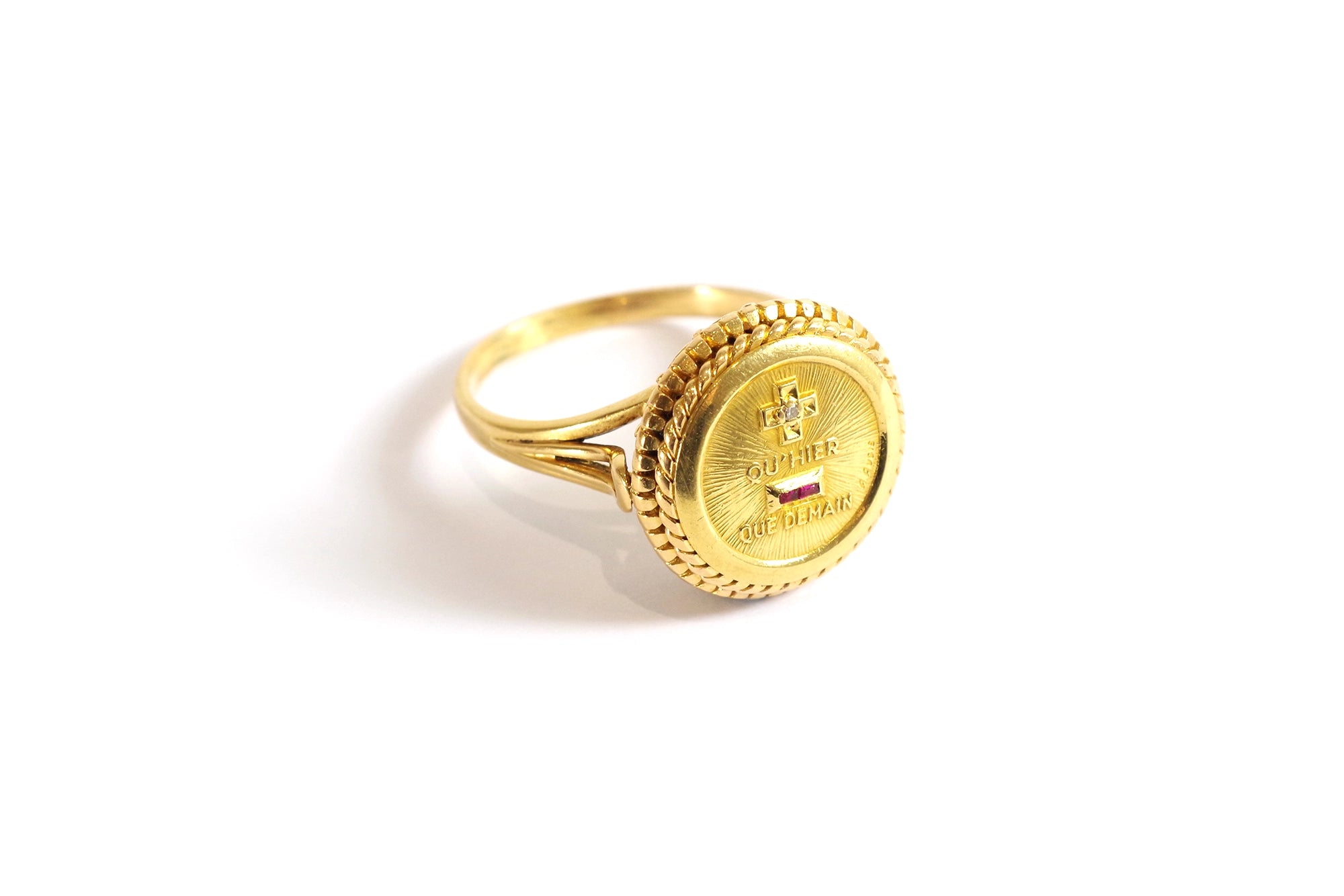 augis ring in gold