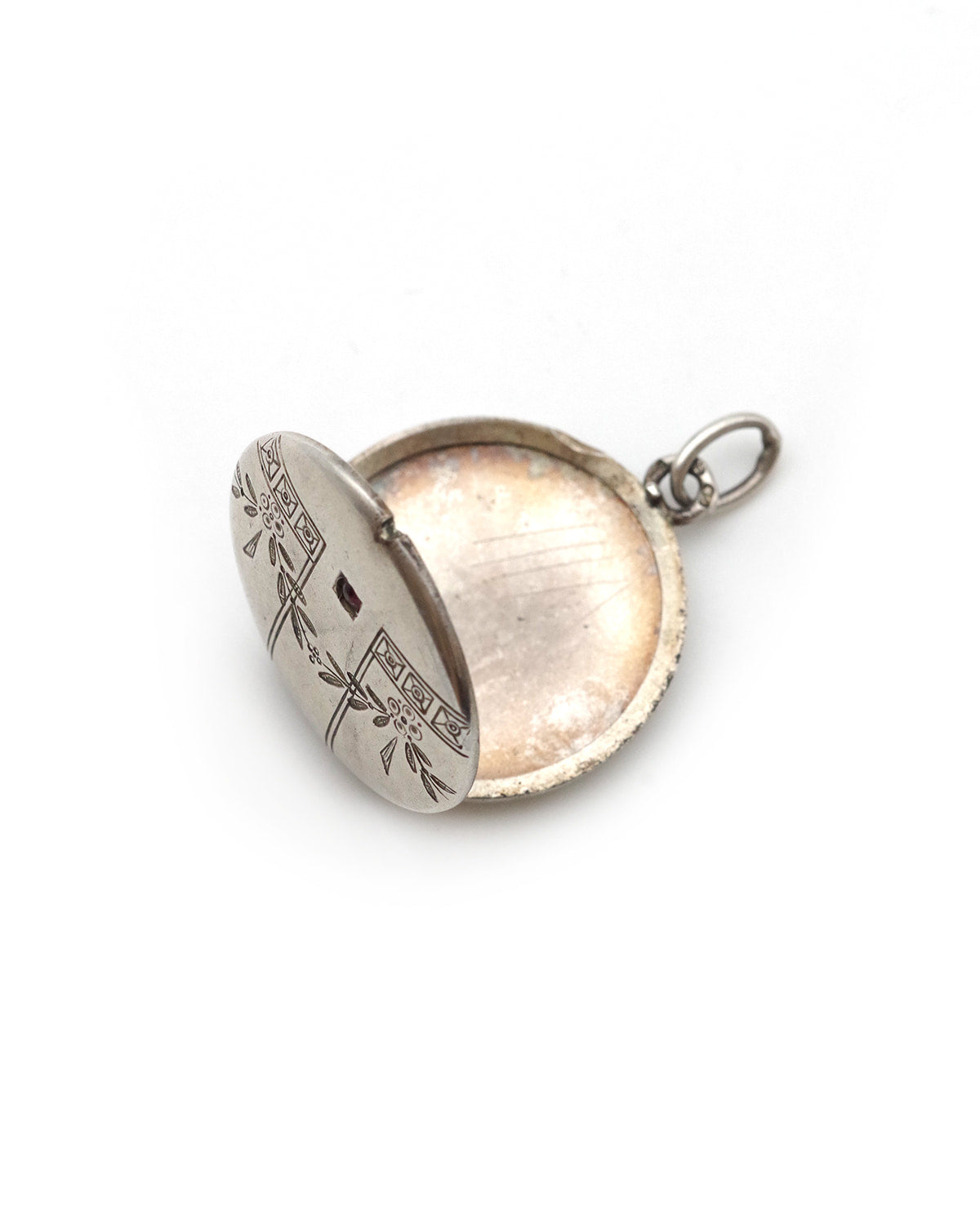 Art Nouveau locket pendant