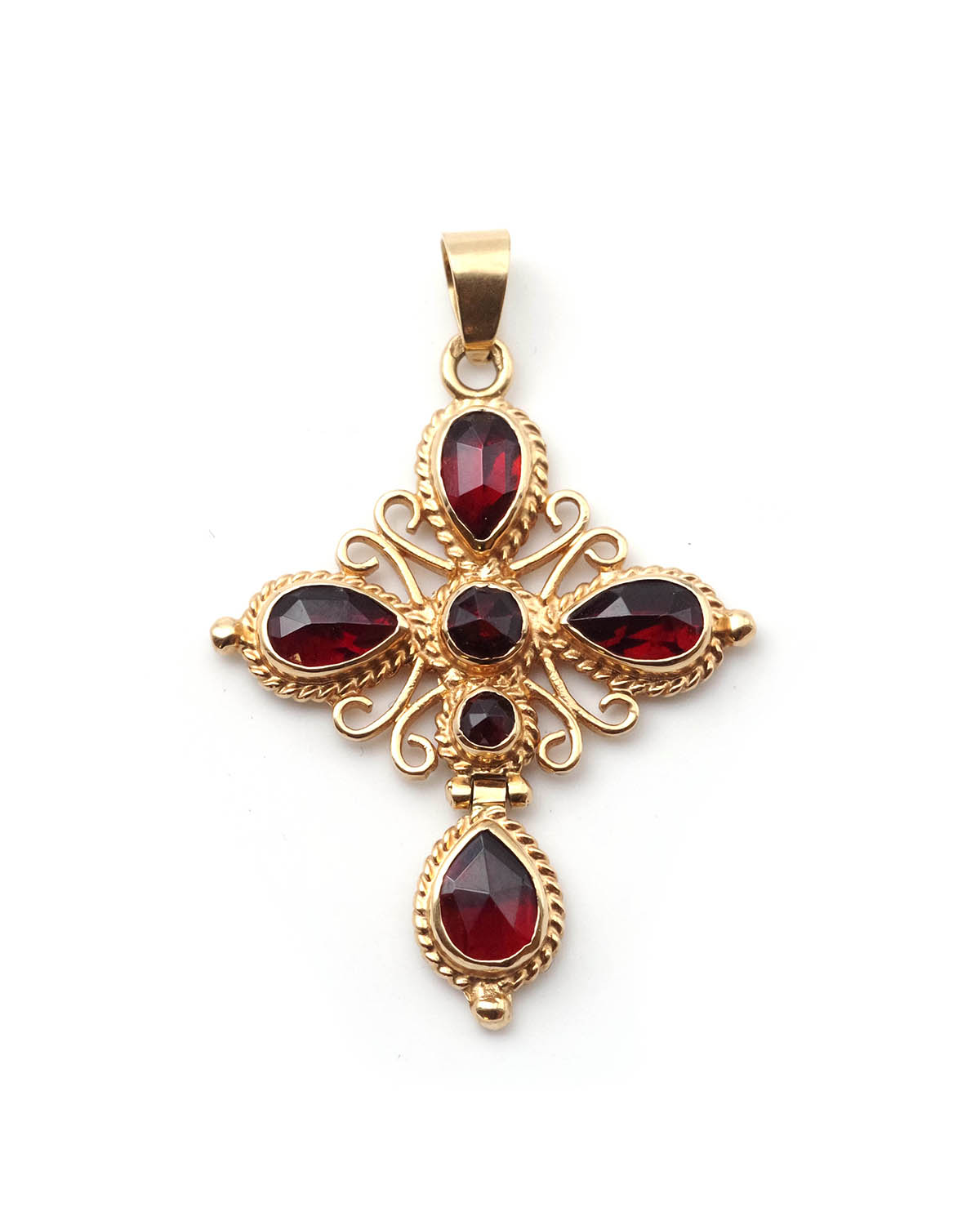 Pendentif croix badine en or
