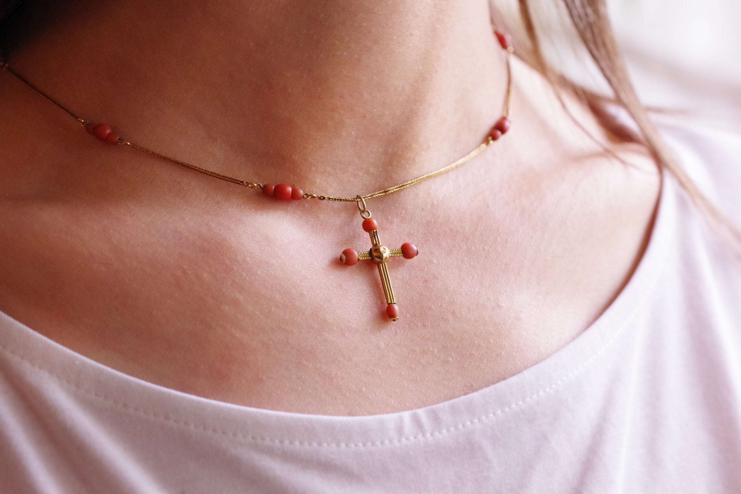 pendentif croix corail collier or 18k perles bijou ancien paris