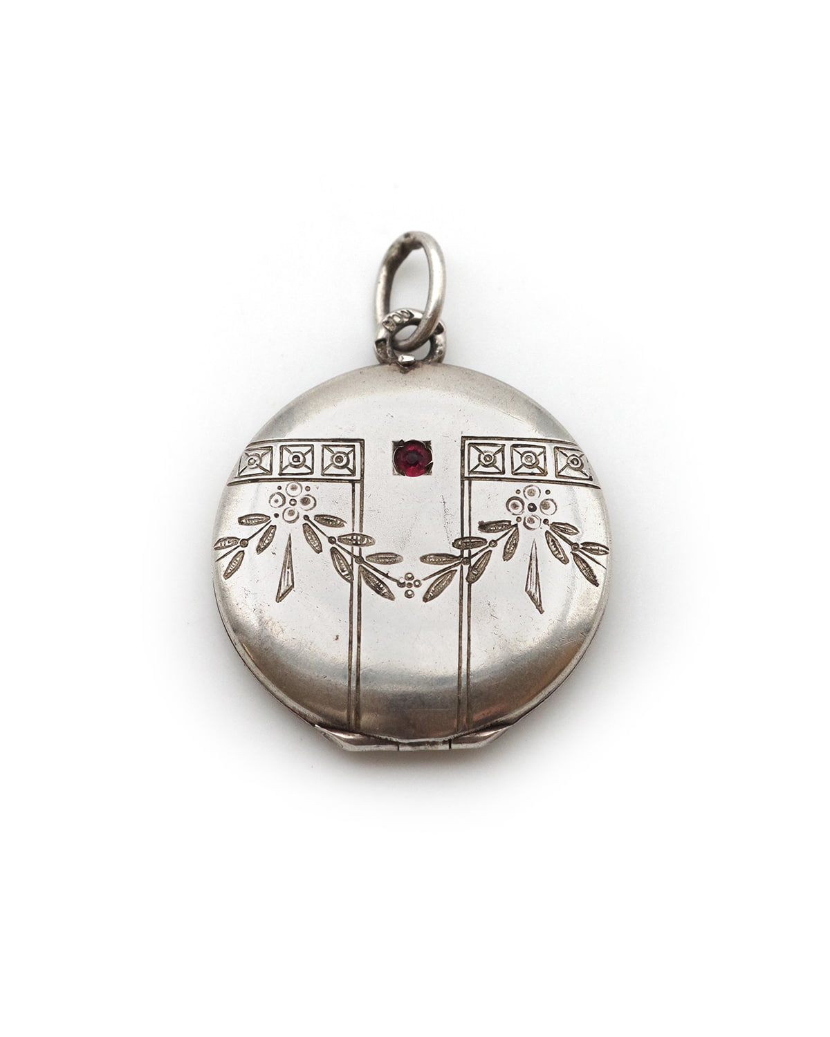 Art Nouveau locket pendant