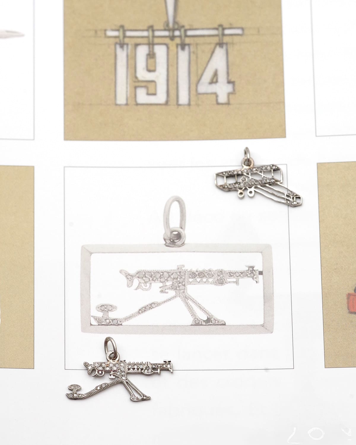 Patriotic Cartier charm pendant