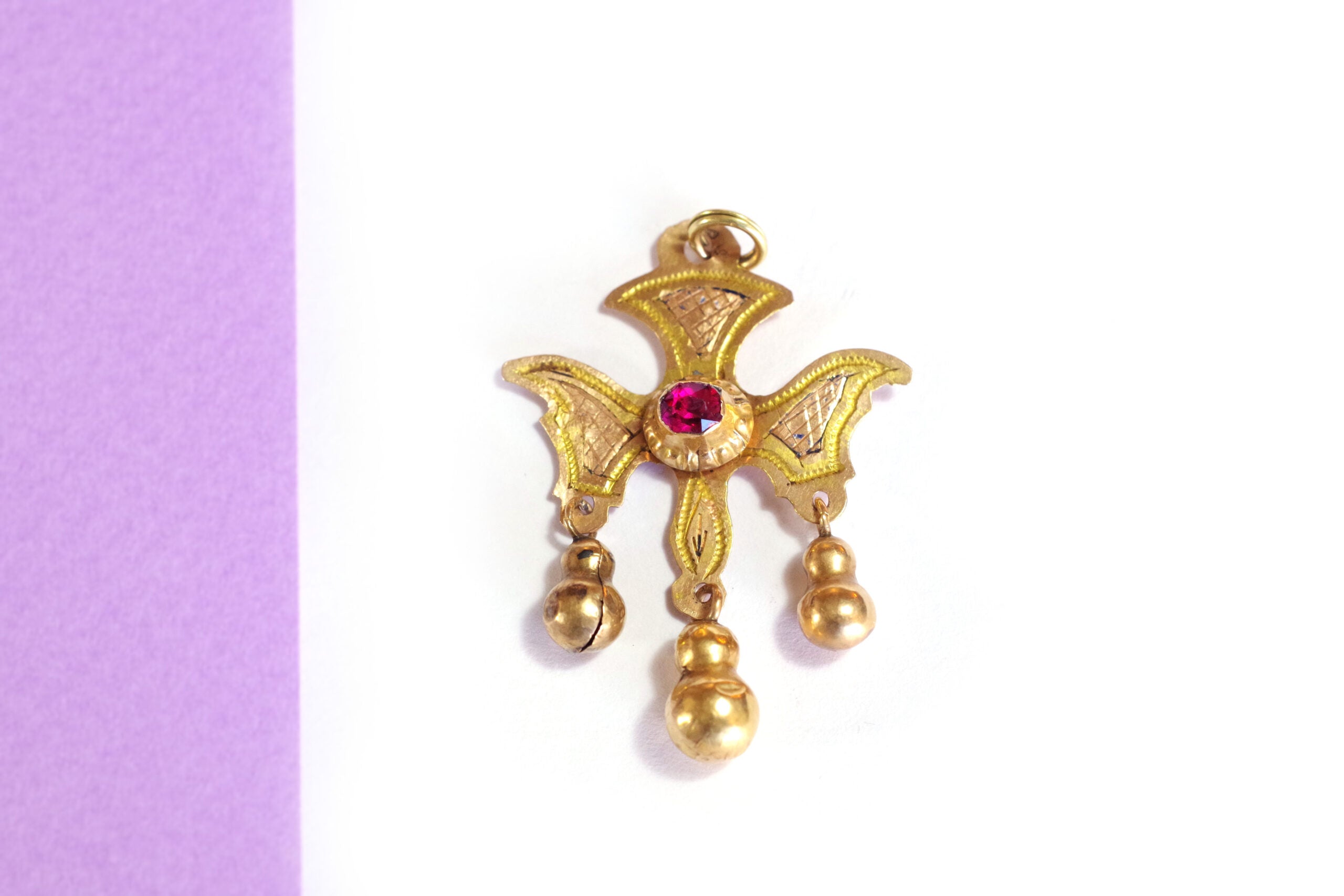 pendentif religieux colombe saint esprit or 18k