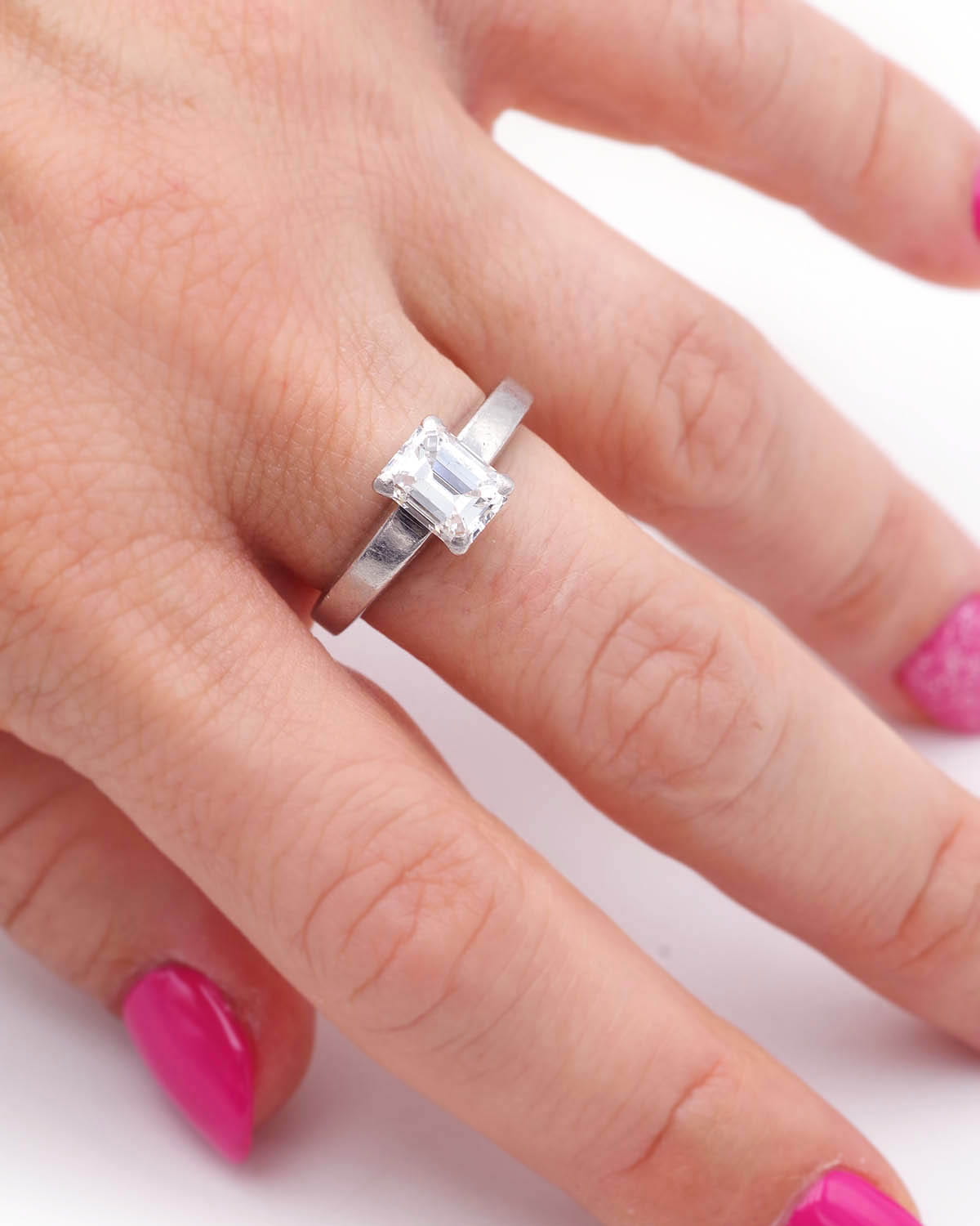 Diamond Cartier ring in platinum