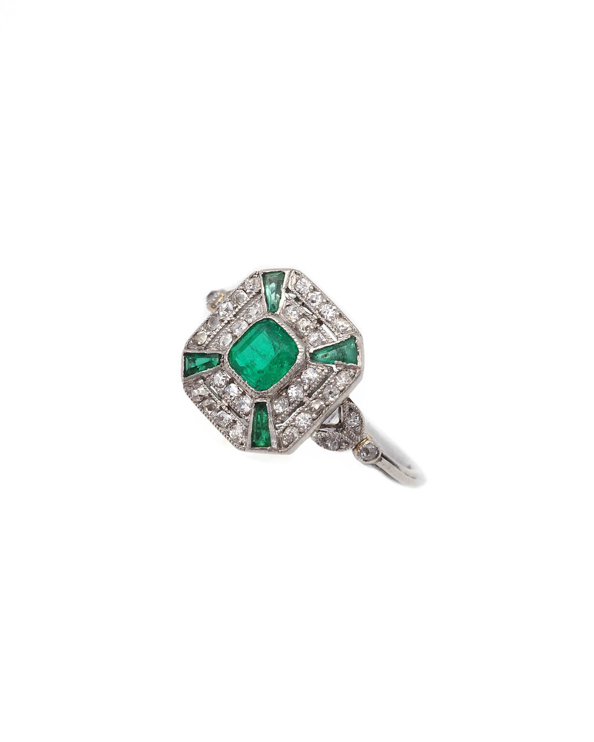 Emerald diamond wedding ring