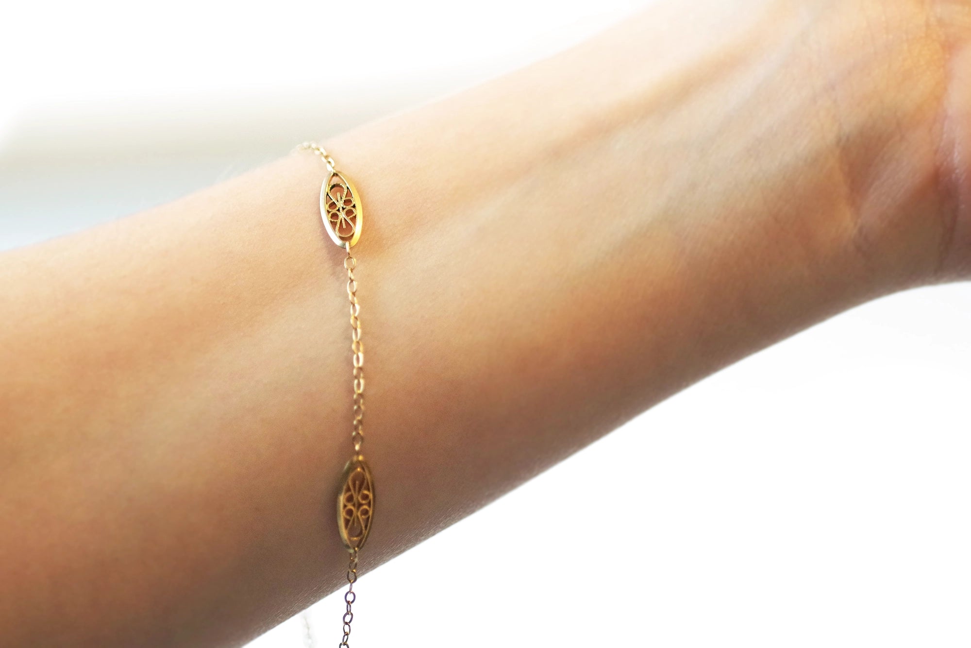 antique bracelet in gold