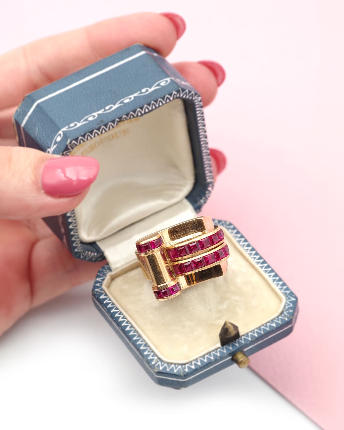 Tank ruby ring in gold