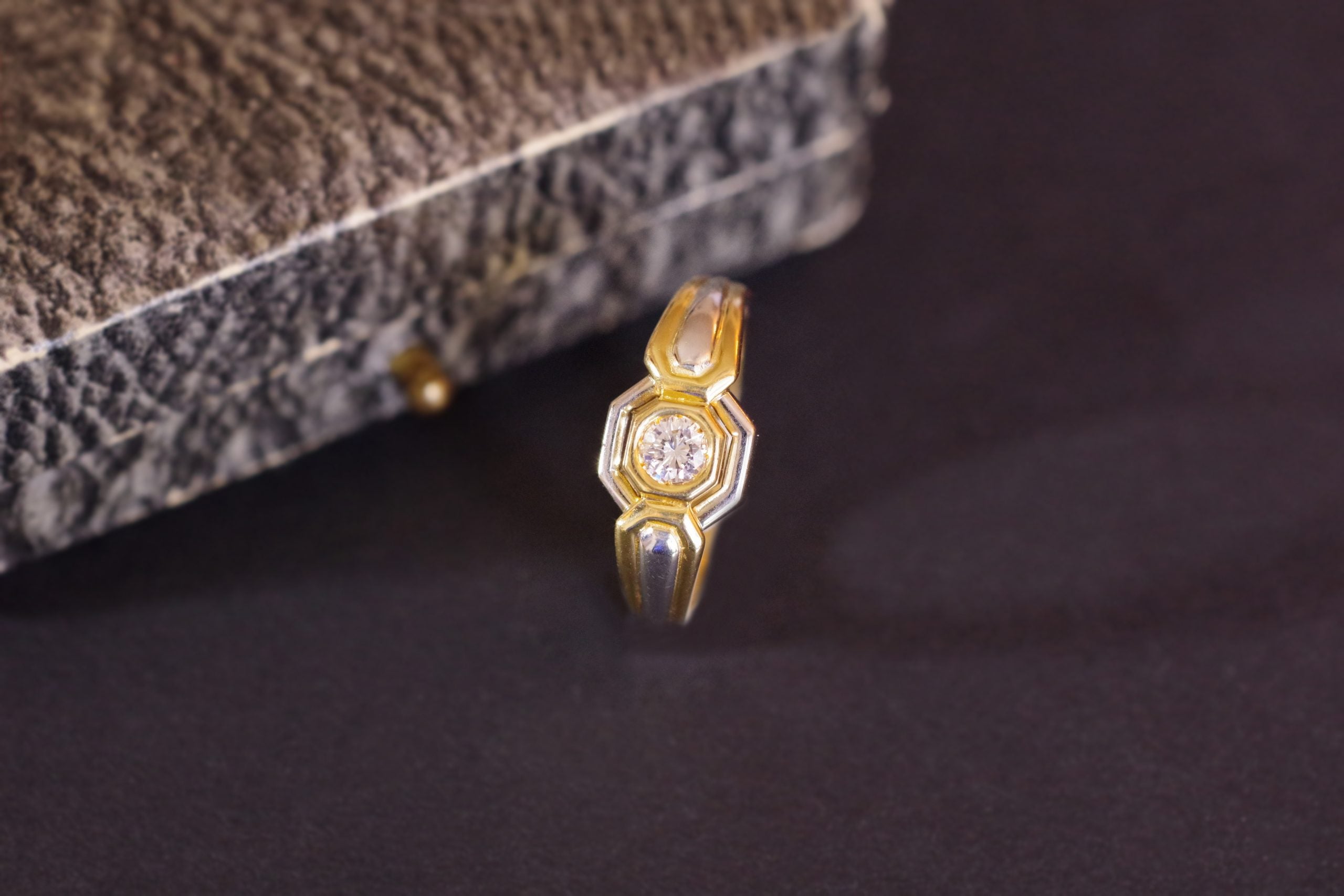 bague solitaire diamant géométrique