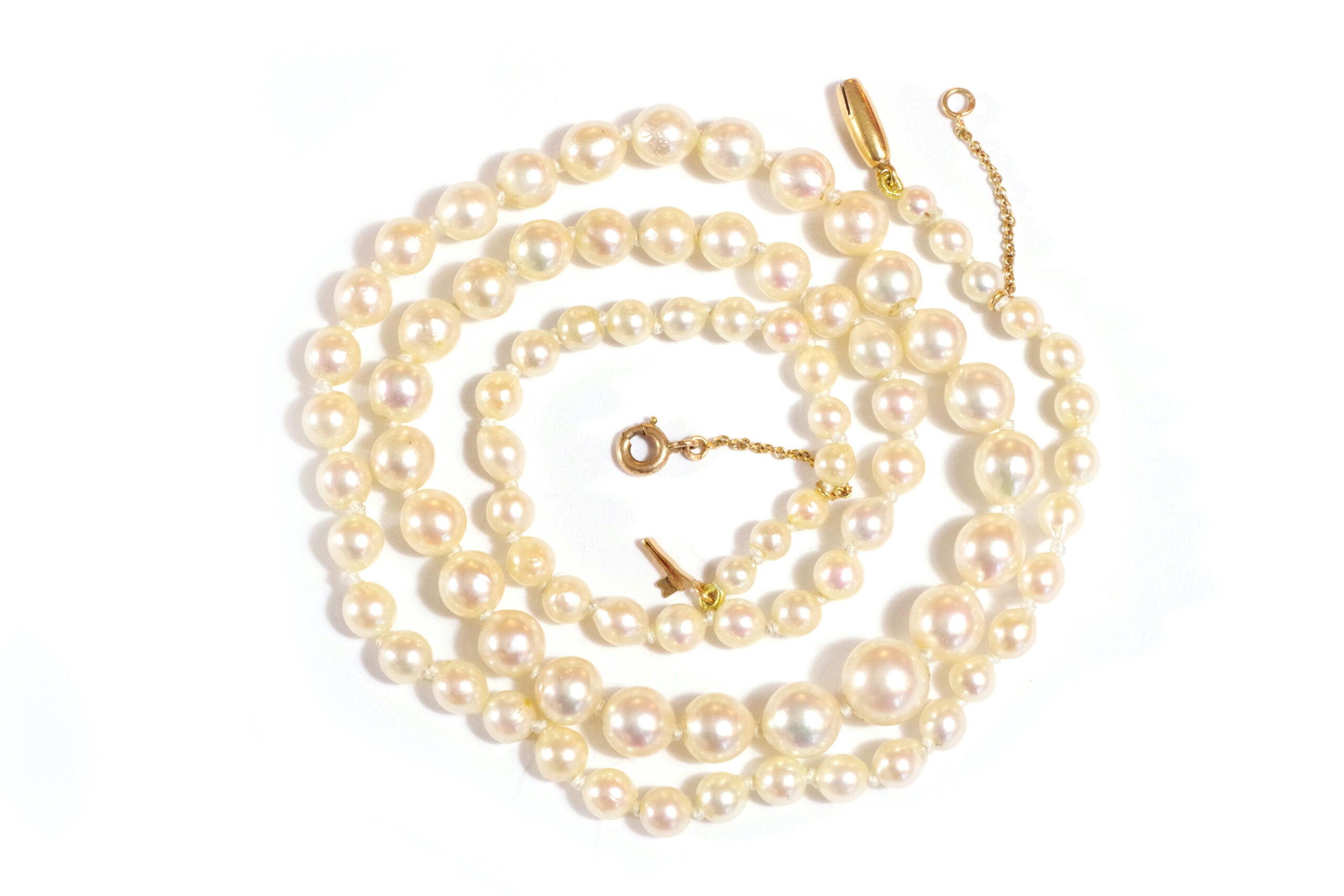 cultured pearl necklace in gold