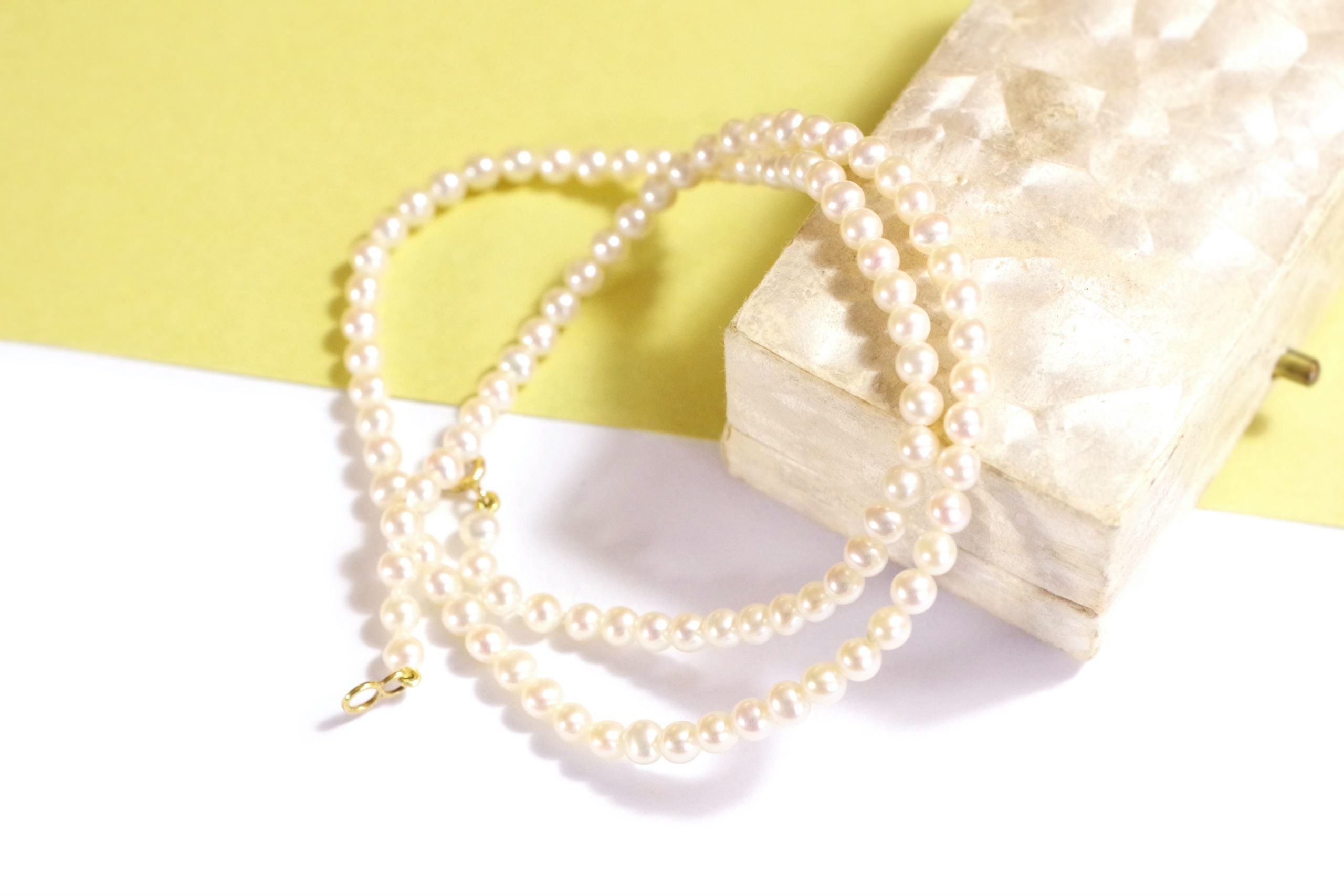 collier de perles blanches de culture