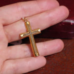 Victorian pearlcross in gold