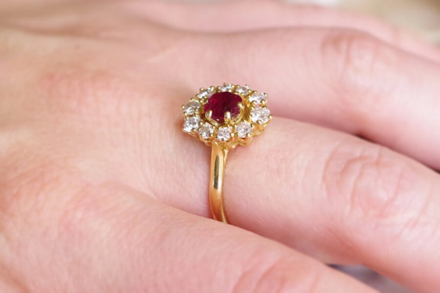 Antique cluster ring in gold with ruby and diamond