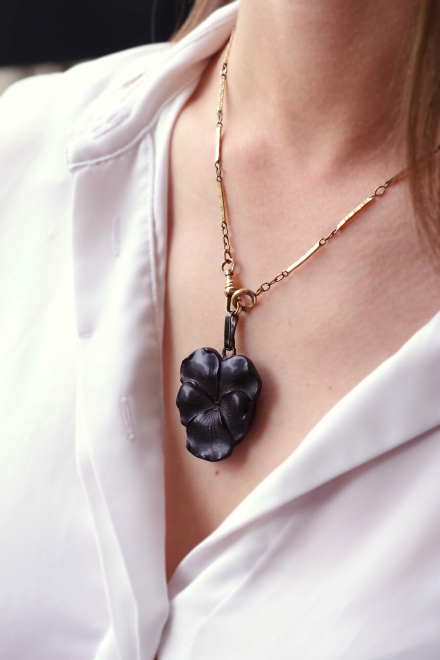 mourning pansy flower pendant
