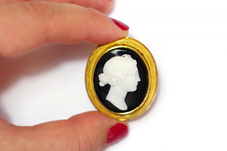 antique agate cameo in gold