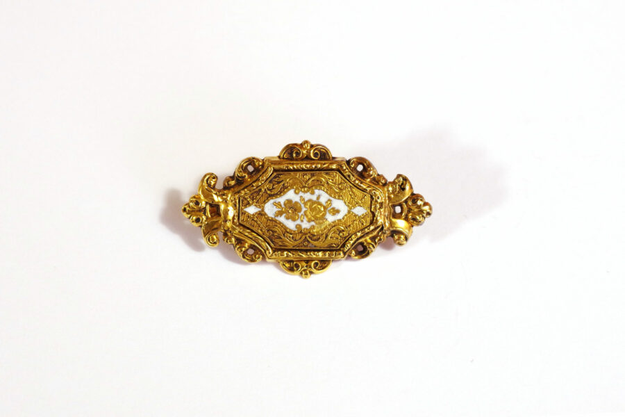 victorian flower brooch in gold