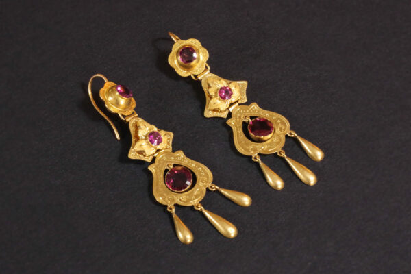Victorian dangle earrings with garnet