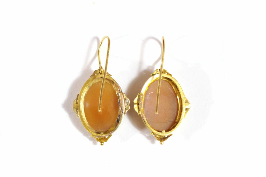 French victorian cameo earrings in gold