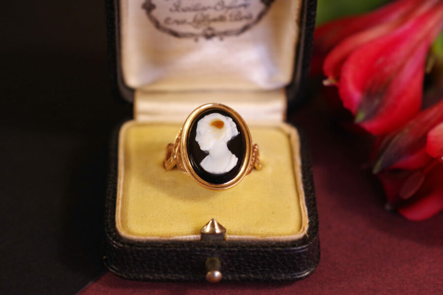 victorian cameo ring agate woman in profile