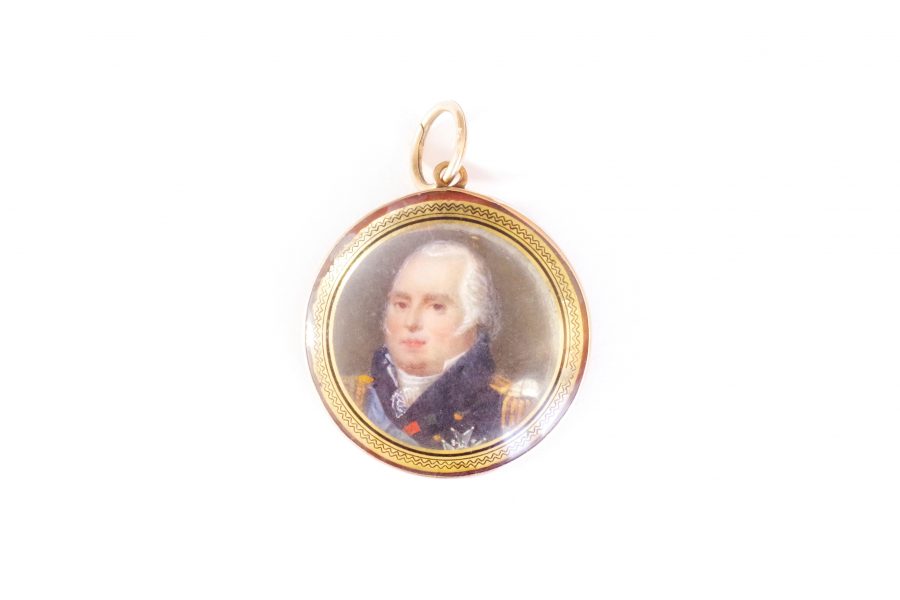 Victorian royalist French king pendant in gold