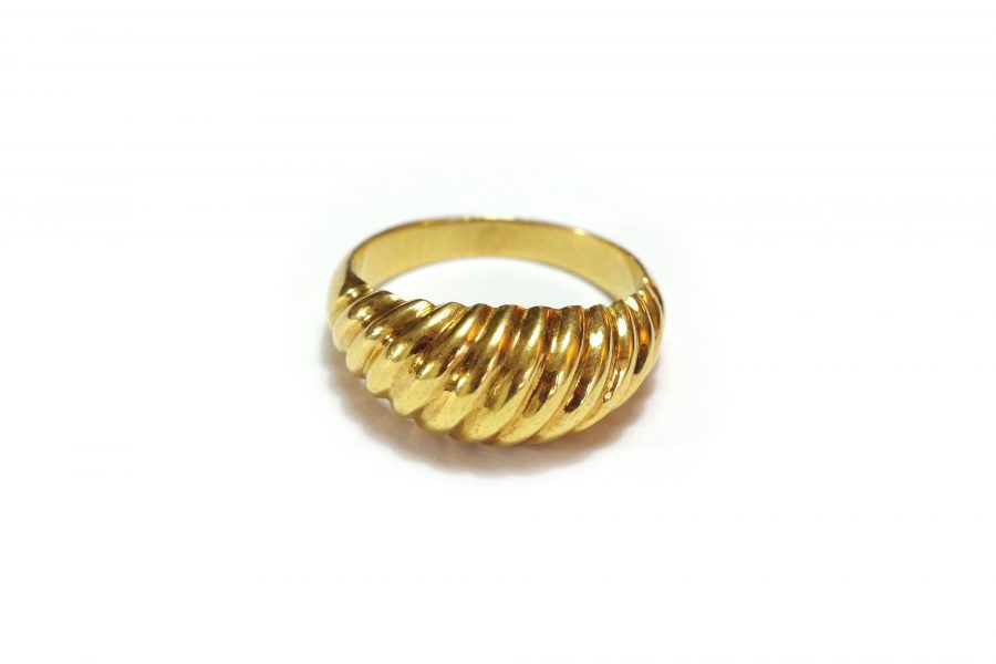 preowned 18k gold ring