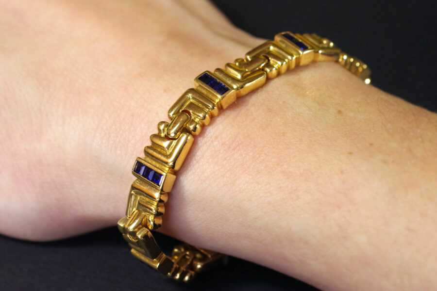bracelet moderne saphirs calibrés et or