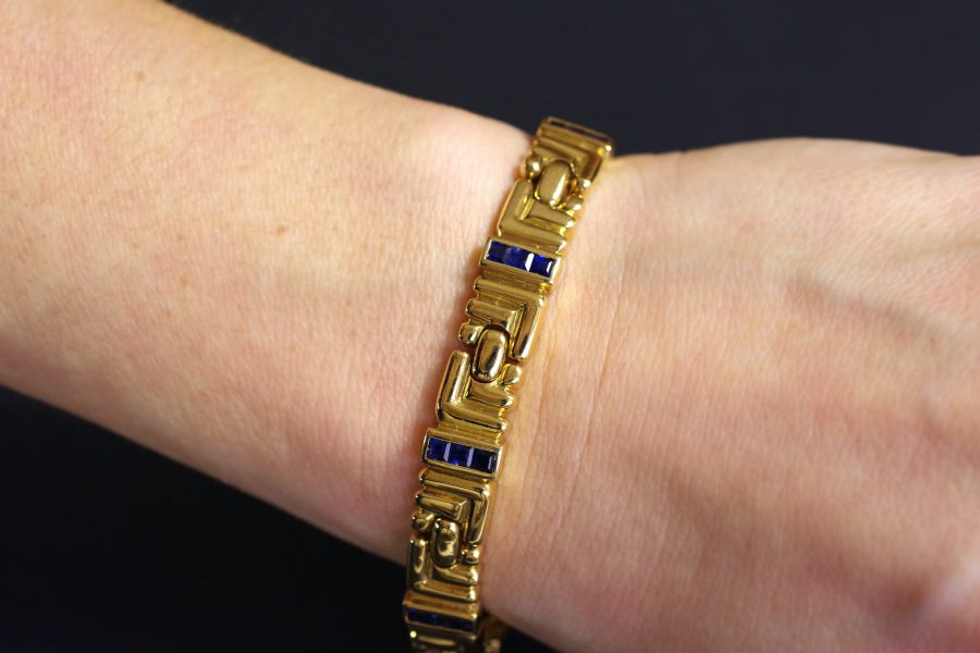 sapphire bracelet in 18k gold
