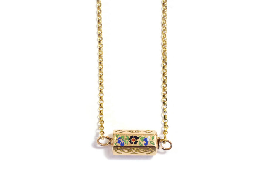 victorian enamelled necklace in gold