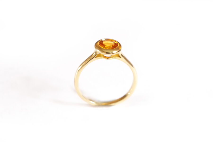 modern yellow sapphire ring in gold