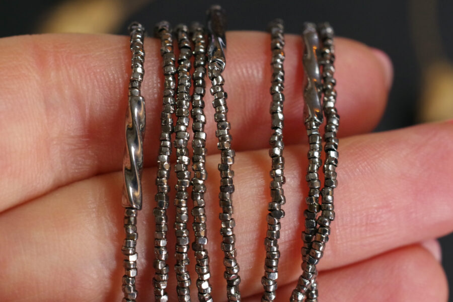 bracelet ancien 19e perles d'acier
