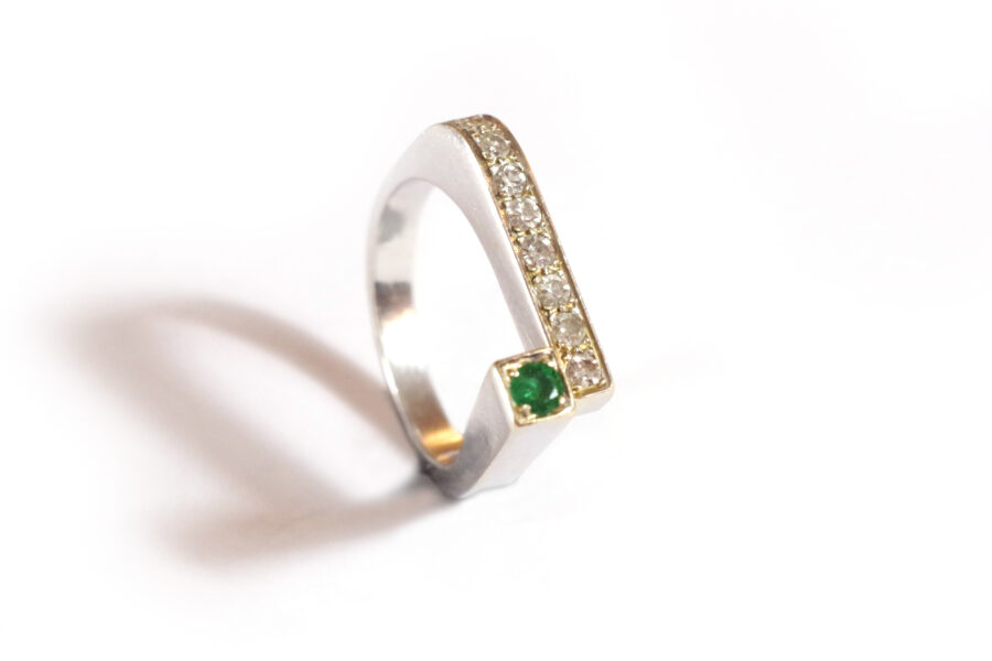 emerald diamond ring in white 18k gold