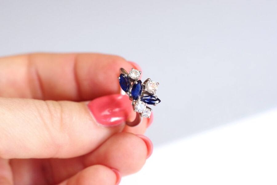pre-owned white gold ring sapphires